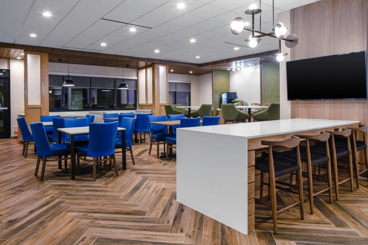 Fairfield Inn & Suites By Marriott Corinth South Denton Area ภายนอก รูปภาพ